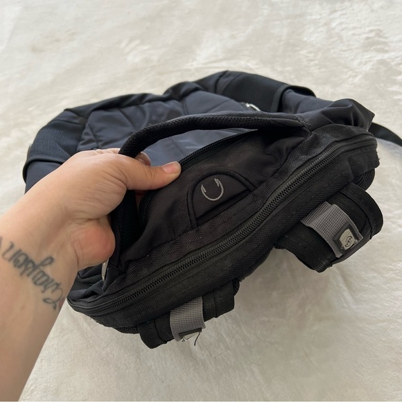 SWISSGEAR Medium 28 Laptop Backpack - Picture 6 of 10